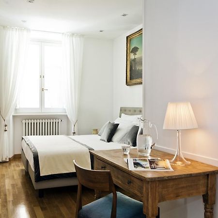Garibaldi Suites Piazza Di Spagna โรม ภายนอก รูปภาพ