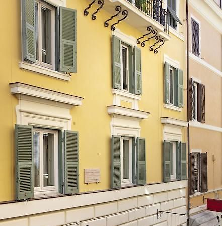 Garibaldi Suites Piazza Di Spagna โรม ภายนอก รูปภาพ