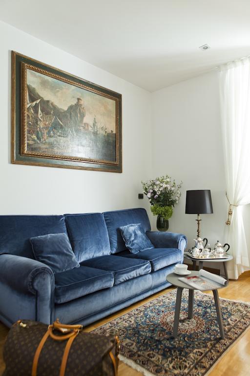 Garibaldi Suites Piazza Di Spagna โรม ภายนอก รูปภาพ
