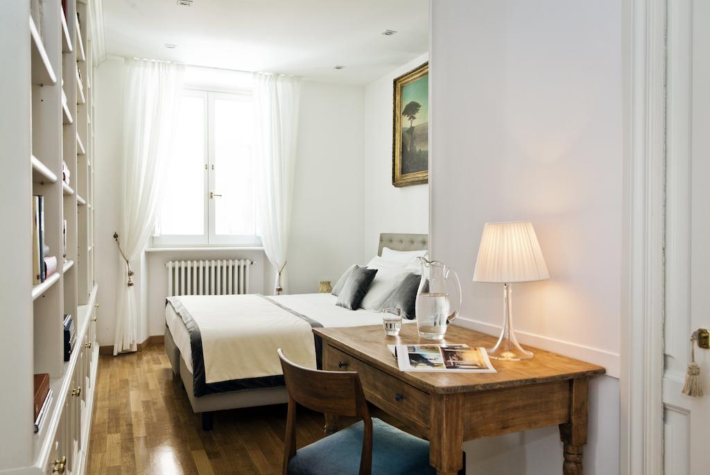 Garibaldi Suites Piazza Di Spagna โรม ภายนอก รูปภาพ