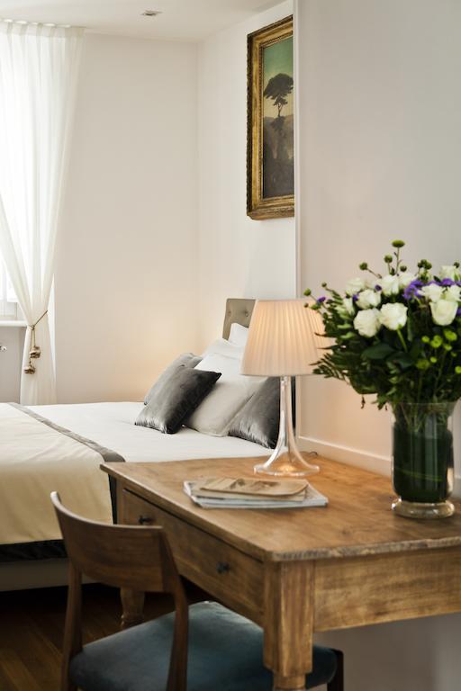 Garibaldi Suites Piazza Di Spagna โรม ภายนอก รูปภาพ