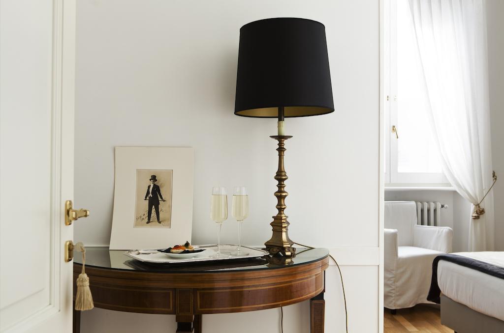Garibaldi Suites Piazza Di Spagna โรม ห้อง รูปภาพ