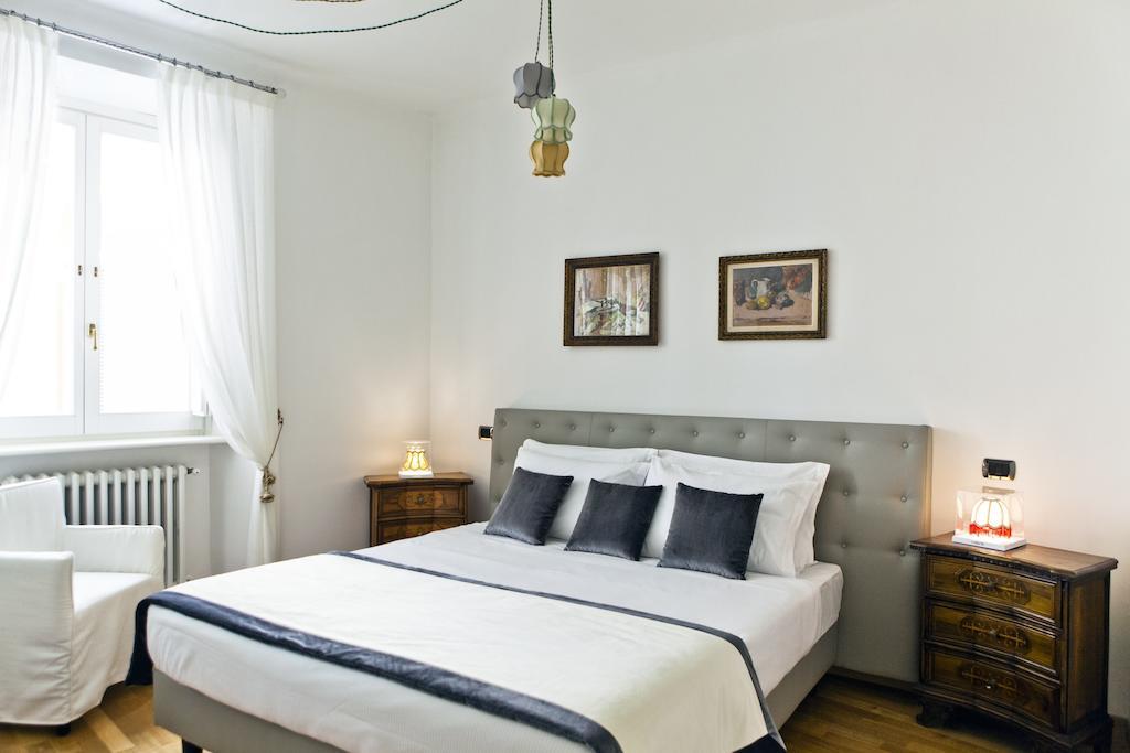 Garibaldi Suites Piazza Di Spagna โรม ห้อง รูปภาพ
