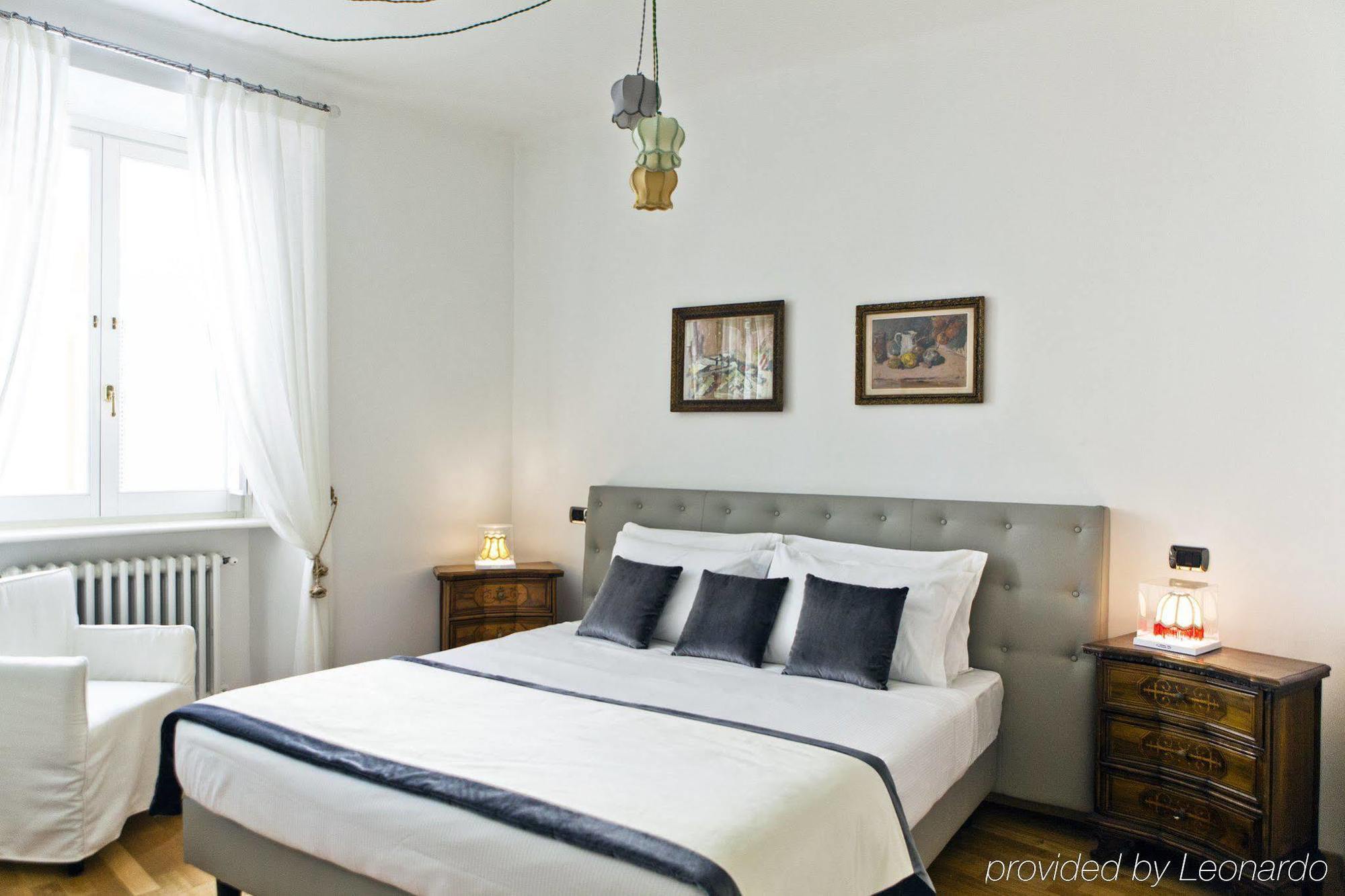 Garibaldi Suites Piazza Di Spagna โรม ภายนอก รูปภาพ
